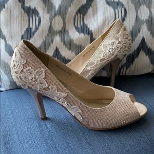 Lacey Champaign pumps size 9.5